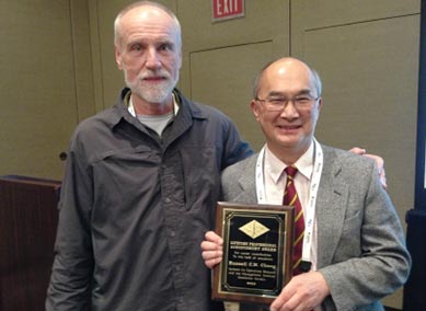 Bruce Schmeiser和Russell c.h. Cheng(从左至右)。